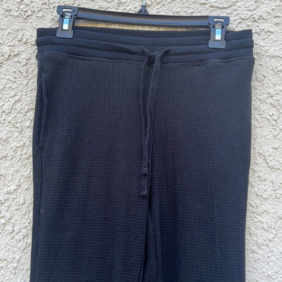 Tna Aritzia Black Waffle Knit Jogger Pant Women's Size S - Picture 3 of 10